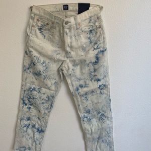 Acid wash jeans